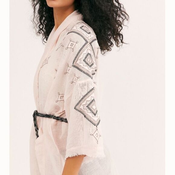 NWT Free People Isabella Embroidered Robe XS - Picture 3 of 6